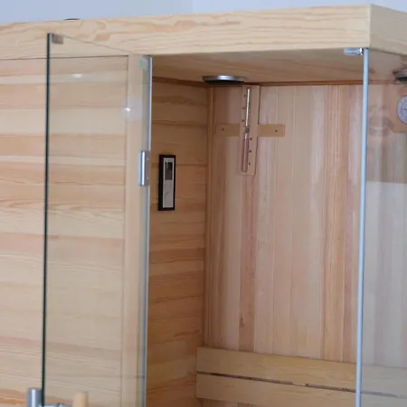 Kosmosuite Con Sauna E Idromassaggio In *