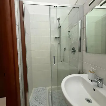 Lejlighed Kosmosuite Con Sauna E Idromassaggio In Brindisi