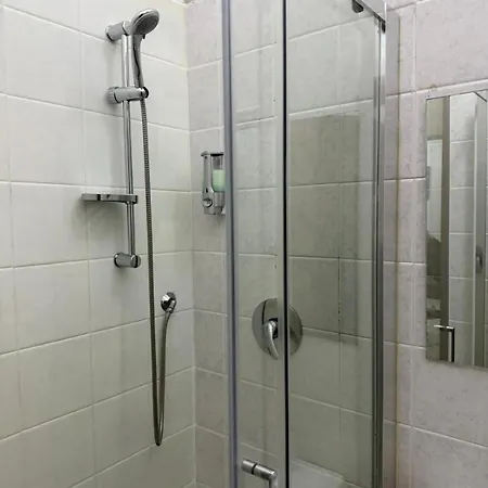 Kosmosuite Con Sauna E Idromassaggio In Lejlighed Brindisi
