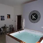 Kosmosuite Con Sauna E Idromassaggio In *