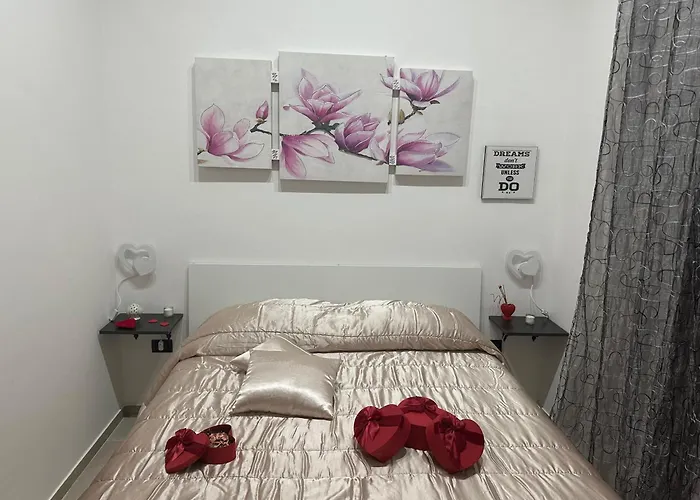 Kosmosuite Con Sauna E Idromassaggio In Brindisi