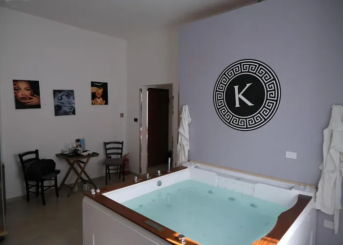 Kosmosuite Con Sauna E Idromassaggio In *