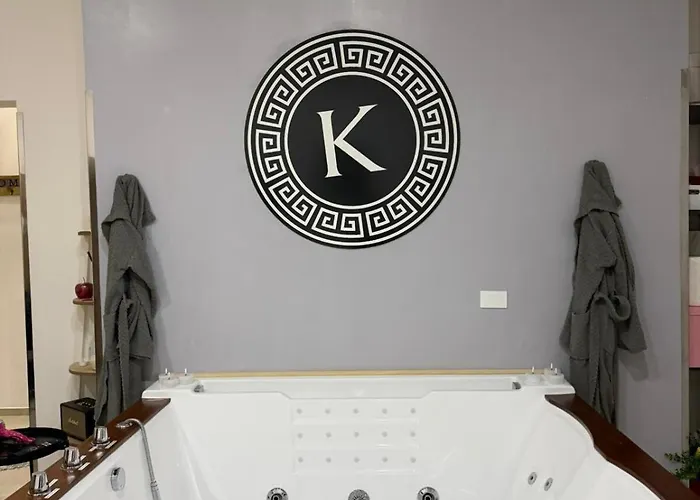 Kosmosuite Con Sauna E Idromassaggio In * Brindisi