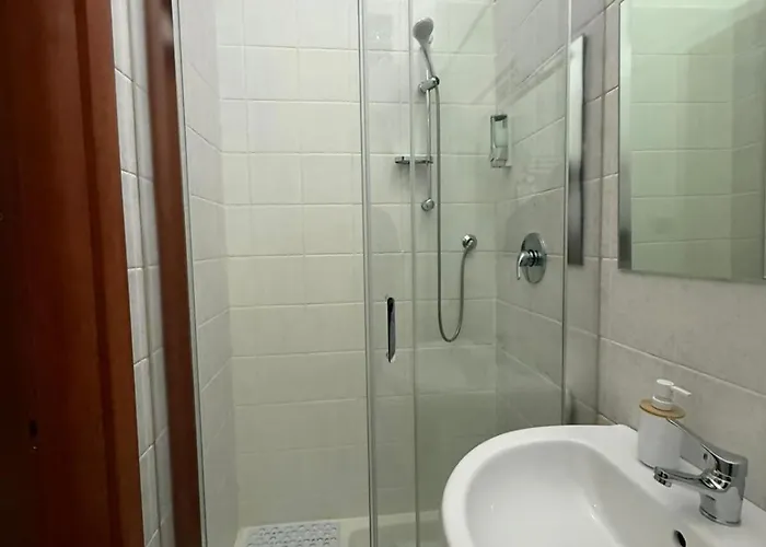 Appartamento Kosmosuite Con Sauna E Idromassaggio In Brindisi